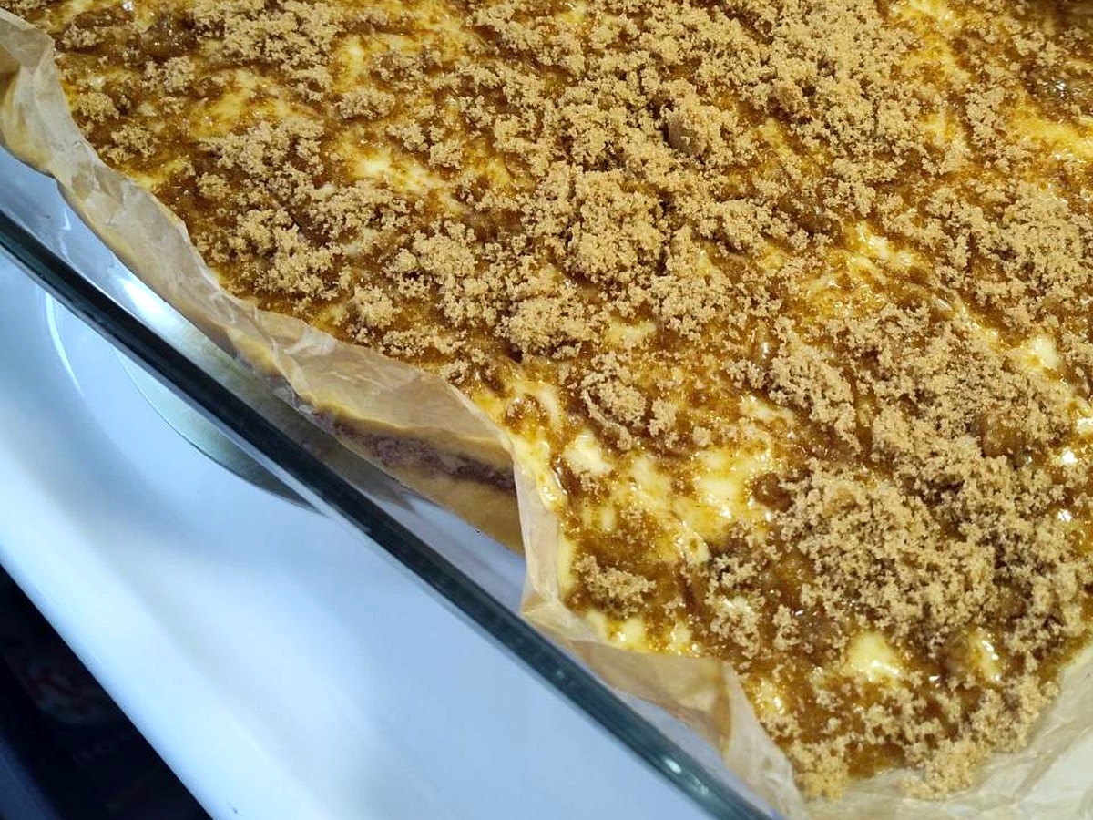 Fresh honey bun dessert